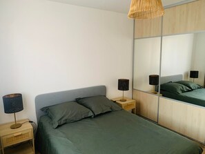 2 bedrooms, WiFi, bed sheets