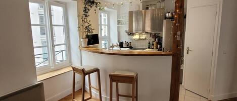 Forn, placa de cuina i rentaplats