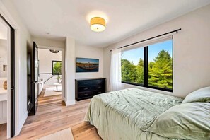 2 makuuhuonetta, silitysrauta/-lauta, ilmainen Wi-Fi, vuodevaatteet