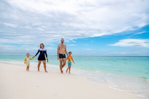 Private beach nearby, white sand, sun-loungers, beach umbrellas - Biosphere Inn Maldives (Dharavandhoo)