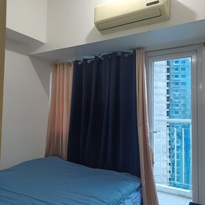 1 bedroom, bed sheets