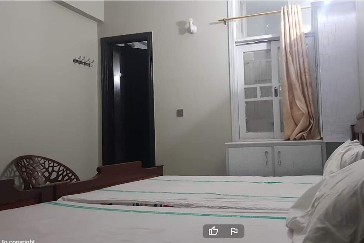 Phòng đôi Deluxe | Phòng cách âm, bàn ủi/dụng cụ ủi quần áo