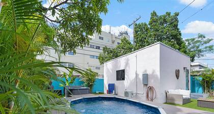 Villa mi Amor | Calle Ocho
