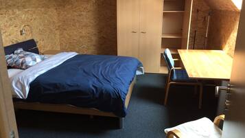 4 bedrooms, WiFi, bed sheets