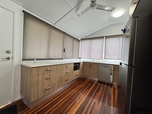 Microwave, stovetop, dishwasher