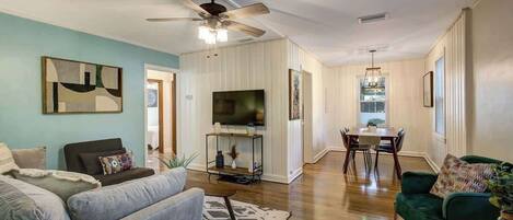 Smart TV, video games