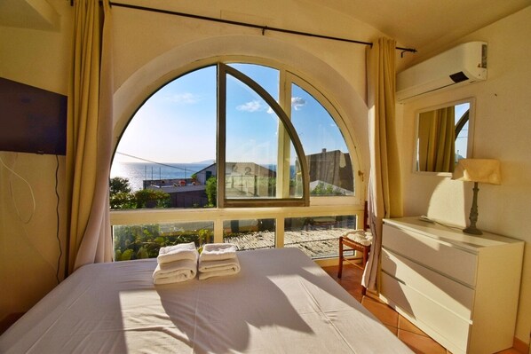 2 bedrooms, free WiFi, bed sheets - Villa Marghe - Sea View Rooms (Massa Lubrense)