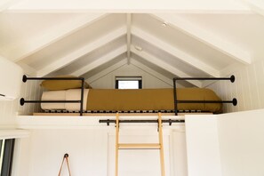 1 habitación y ropa de cama 