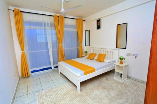 Lux Suites Ratna Furnished Apartments