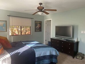 3 bedrooms, iron/ironing board, travel cot, free WiFi