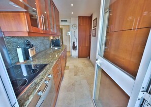Fridge, microwave, oven, stovetop - PM 1-7A. Spacious Two Bedroom Apartment in Marbella Centre. (Marbella)