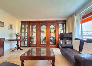 Smart TV - PM 1-7A. Spacious Two Bedroom Apartment in Marbella Centre. (Marbella)