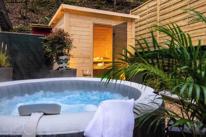Rheinsteig Chalet | Whirlpool-Sauna-Billard-Kicker