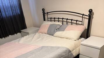 House | 3 bedrooms, free WiFi, bed sheets