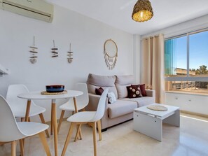 Living area - Vistamarina 403A - Terrace, Swimming Pool, Garage, Sea Views (Torremolinos)