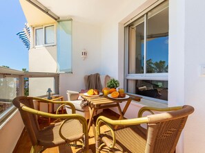 Outdoor dining - Vistamarina 403A - Terrace, Swimming Pool, Garage, Sea Views (Torremolinos)