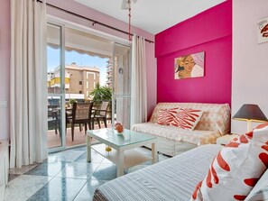 TV - Sol Montemar 23 - Swimming Pool, Parking, 200m from the beach (Torremolinos)