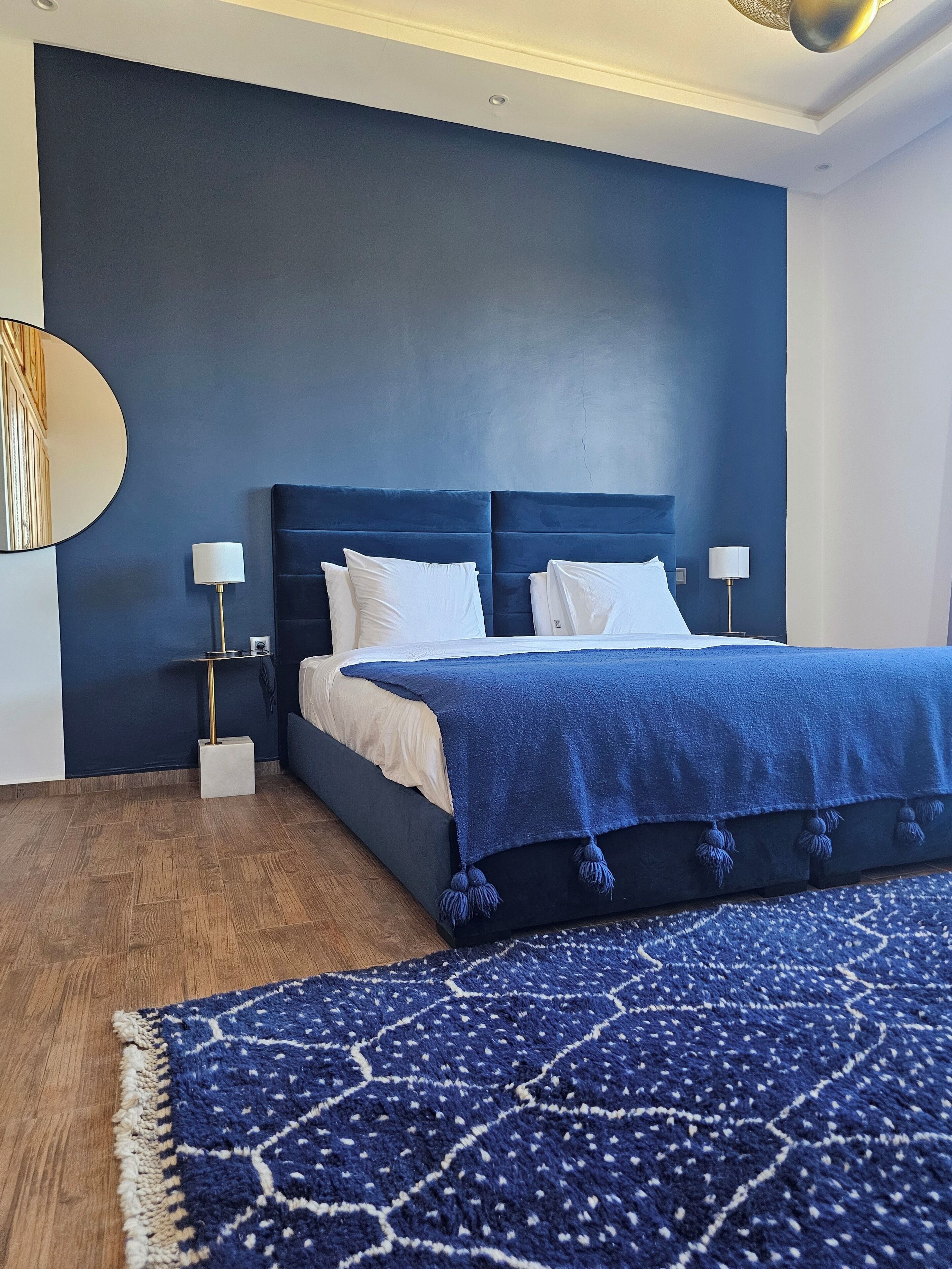 Ropa de cama de alta calidad y minibar 