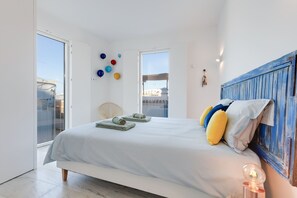 3 bedrooms, in-room safe, iron/ironing board, free WiFi