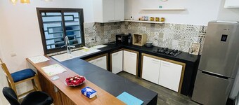 Villa Haut Standing de 290m2 Avec Piscine - Abidjan Abatta