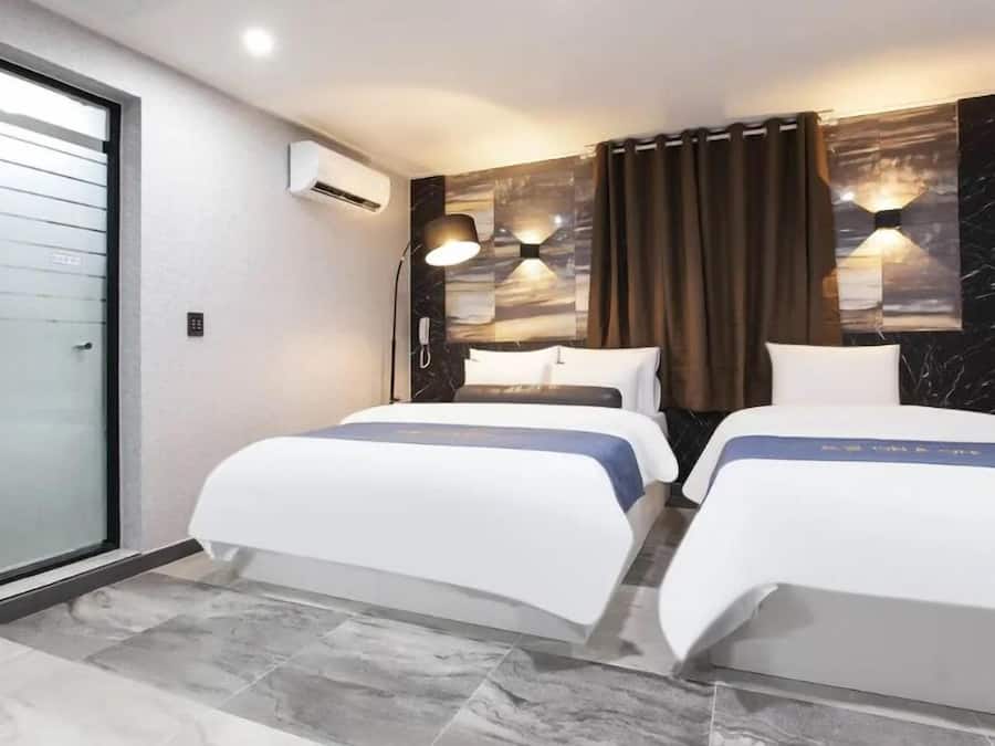 Business Twin kamer | Hypoallergeen beddengoed, donsdekens, individueel gedecoreerd