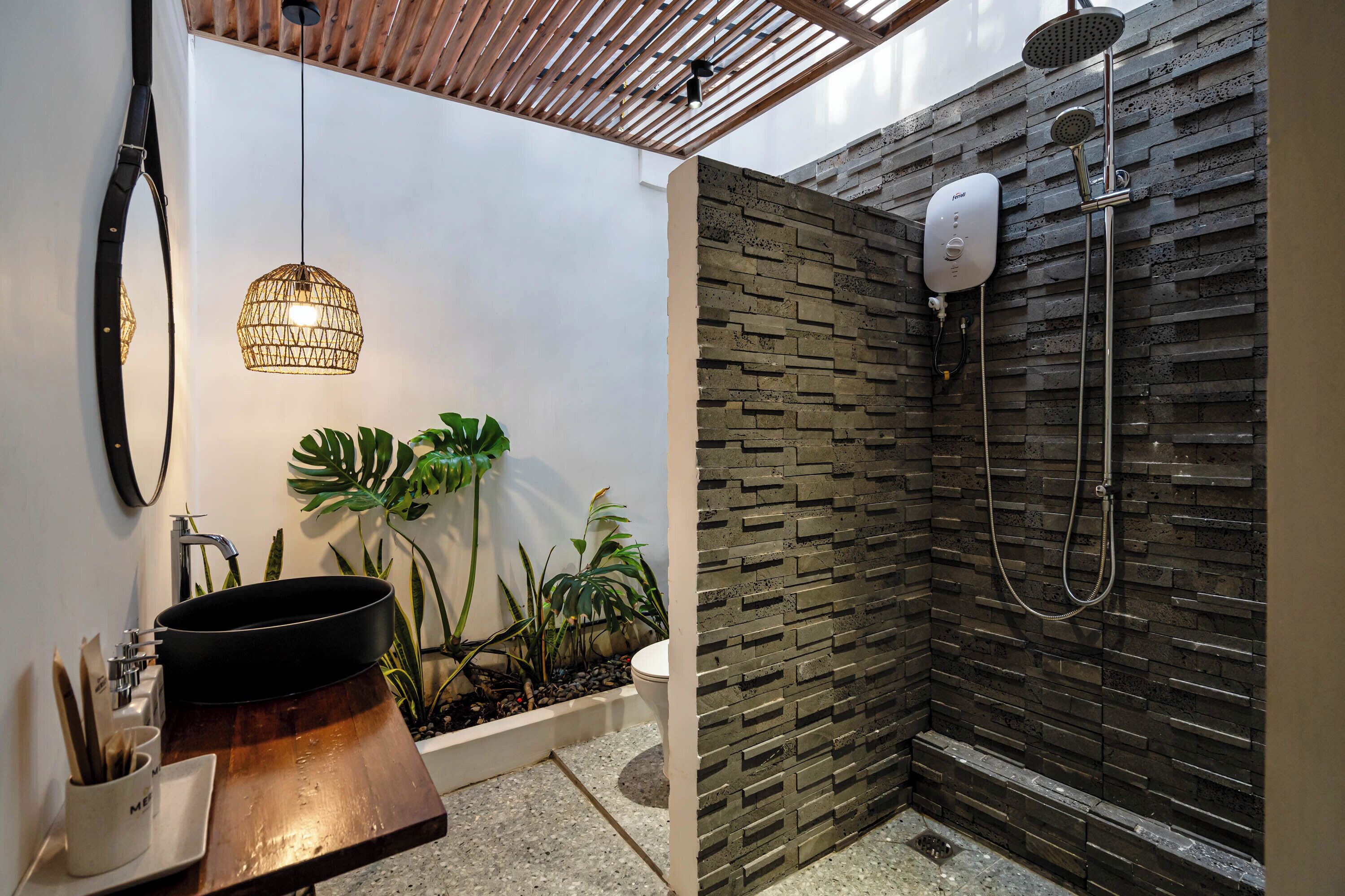 Design Double Room, 1 Queen Bed, Non Smoking, Ground Floor | Bathroom