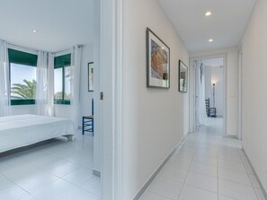 4 bedrooms, free WiFi