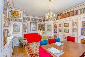 تناول الطعام