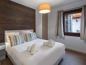 2 bedrooms, free WiFi, bed sheets - Bright apartment near slopes with parking, pets allowed (Megève)