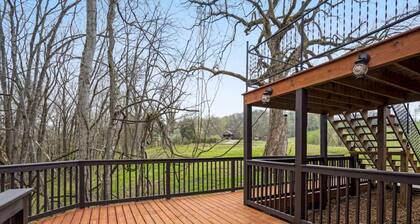 Historic Creekside Cabin at Arrington Reserve