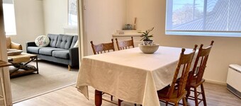 Stay in charming apartment in Grandview Building, Turvey Park. Free Wifi.