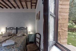 2 bedrooms, WiFi, bed sheets - 3 PISA - Ground floor (facing the pool) (Casole d'Elsa)