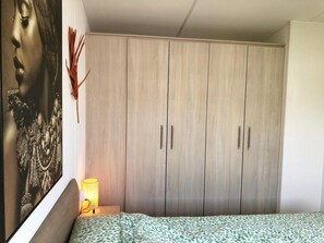 2 makuuhuonetta, Wi-Fi, vuodevaatteet