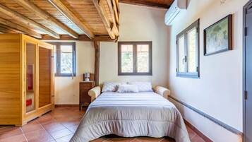 6 bedrooms, iron/ironing board, travel crib, WiFi