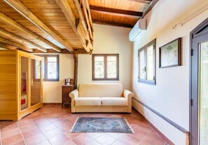 Smart-tv en een open haard