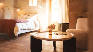 Suite | Premium bedding, down comforters, memory foam beds