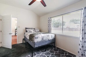 3 habitaciones, tabla de planchar con plancha y wifi gratis