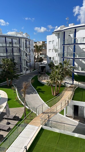 Property grounds - Upscale 3 bedroom front line sea with sunset view (Sant Josep de sa Talaia)