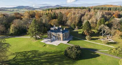 5 Star Country House ideally located for world class Scottish golf courses
