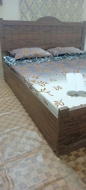 Deluxe Double Room - Sleep Inn Hotel (Faisalabad)