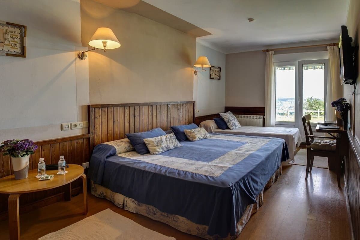 Triple Room | 1 bedroom, down duvets, minibar, free WiFi