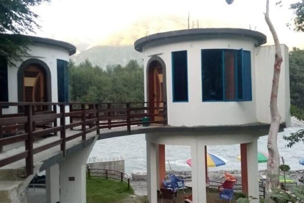 Al Maidah Hotel and Restaurant