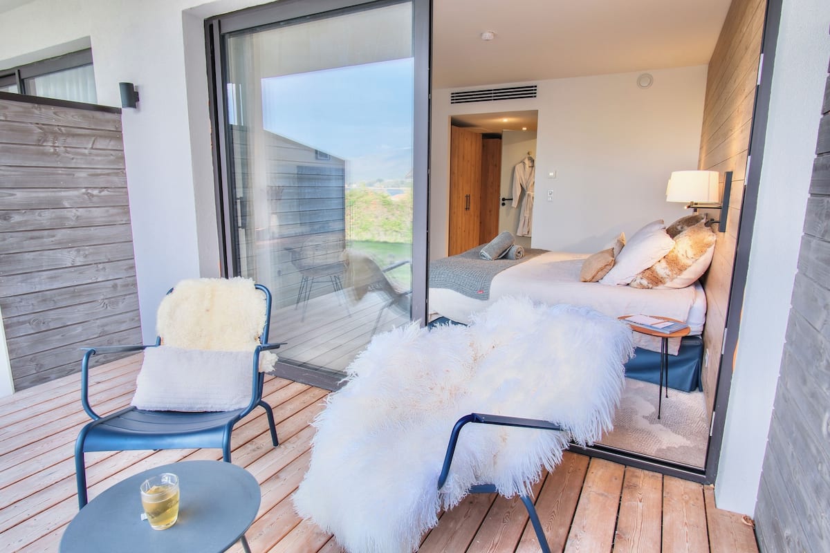 Double Room, Garden View | In-room safe, blackout drapes, soundproofing, iron/ironing board