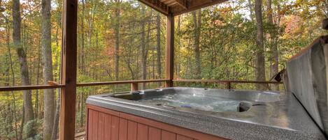 Tina de hidromasaje al aire libre