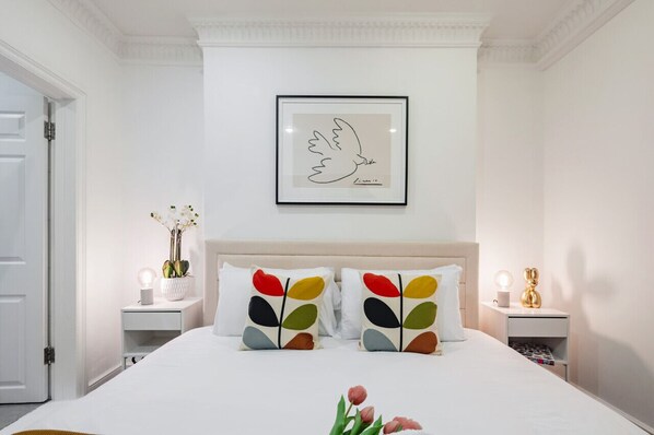 1 غرفة نوم ومكواة/لوح كي وسرير سفر وواي فاي مجانًا