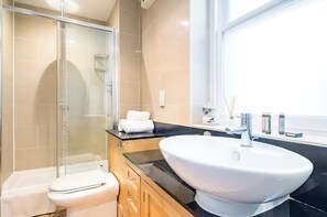 Hair dryer, towels - The Penthouse: Soho Most Beautiful View (Greater London)