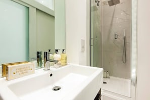 Hair dryer, towels