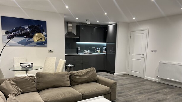Living area - Spacious 2-bed Apartment in Dartford (Dartford)