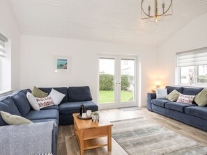 Living area - Llwyn Eithin (Holyhead)