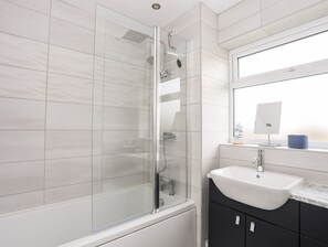 Shower - Llwyn Eithin (Holyhead)